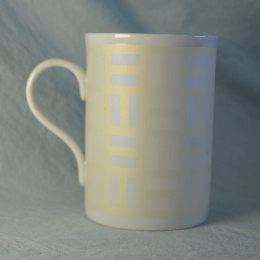 *BOGO mugs* 12 oz mug Bodum Fine Porcelain white pattern (w1265)